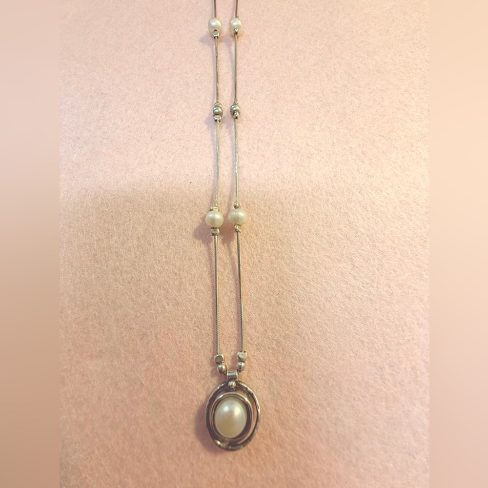 Sundance 18” Elegant Silver and Pearl Necklace
